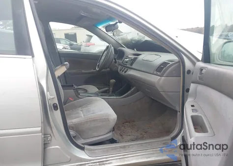 2002 Toyota Camry Le from USA, damaged, VIN JTDBE32K220080561